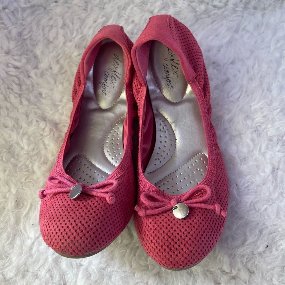 Dexflex comfort hot pink ballerina flats slip on silver tone charm size 7.5